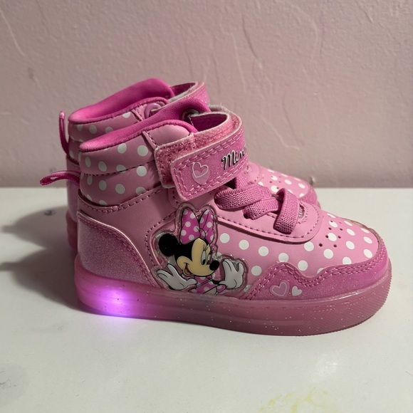 Light up Minnie Mouse toddler sneakers Disney - Picture 3 of 3